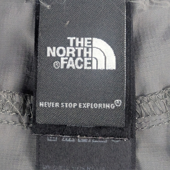 The North Face Size 14 Lightweight Shorts In Gray - Picture 6 of 12